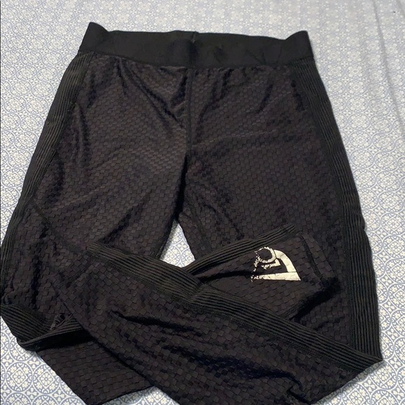 ALALA black nitro leggings size M - Picture 4 of 4
